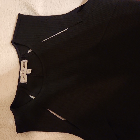 Almost Famous medium black dress - Picture 2 of 8